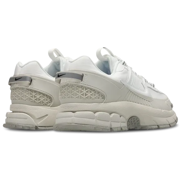 Nike Zoom Vomero Roam White Sneaker