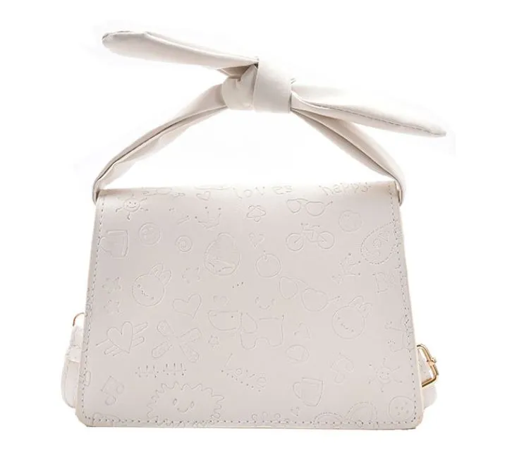 PB131 White Decorated Purse
