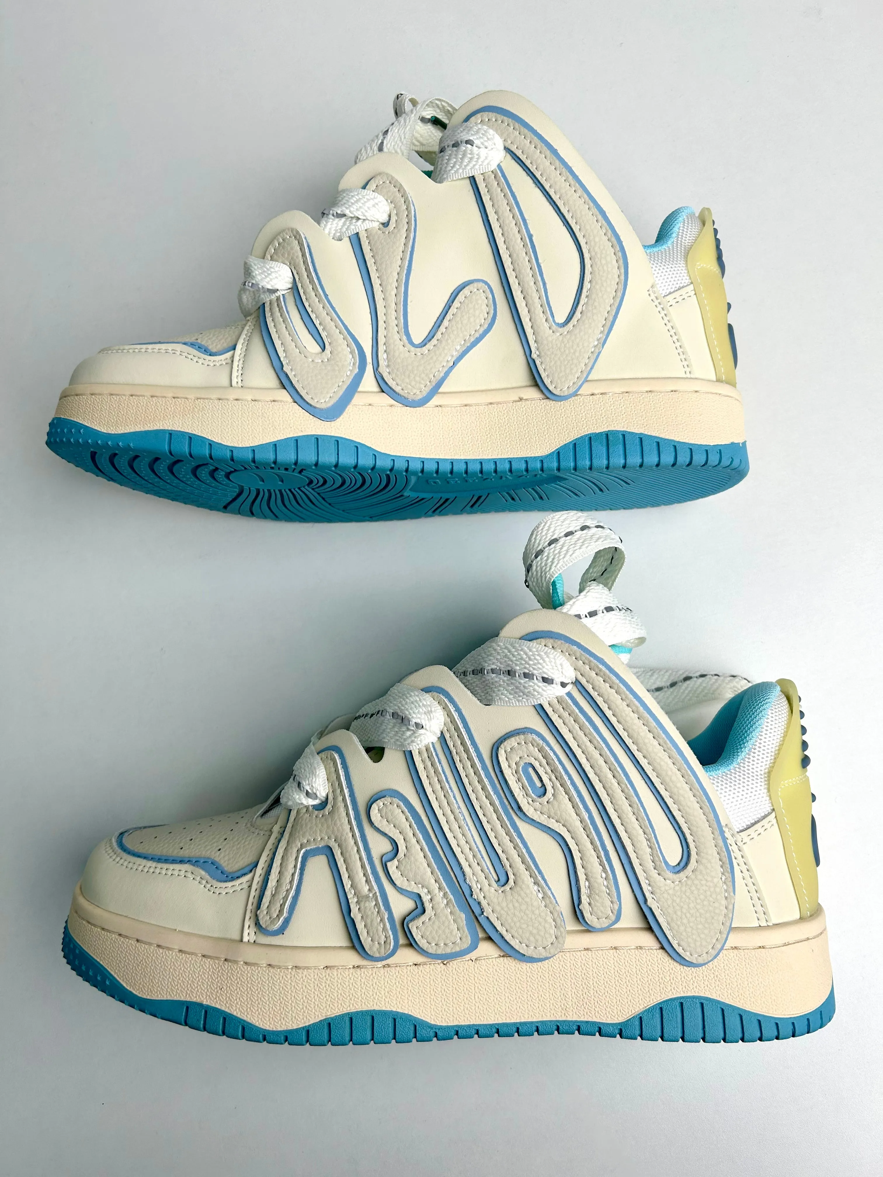 Waved | Beige and Blue Sneakers